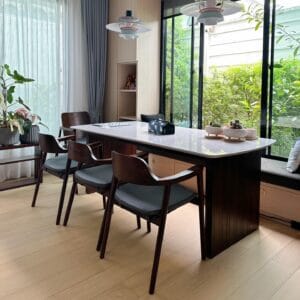 โต๊ะไม้สักเก่าทำสี Black Oak จาก SHUND Furniture