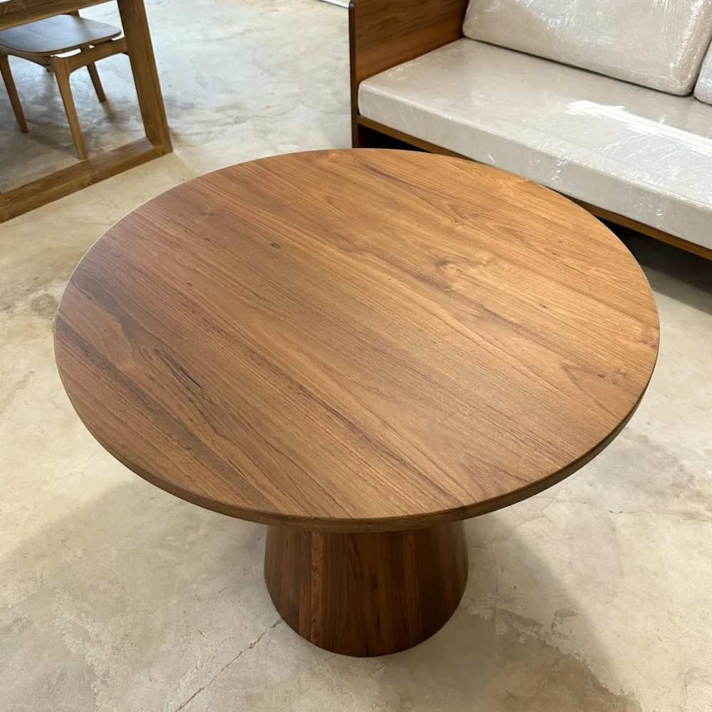 โต๊ะกลมไม้สักเก่ารุ่น cone by SHUND Furniture