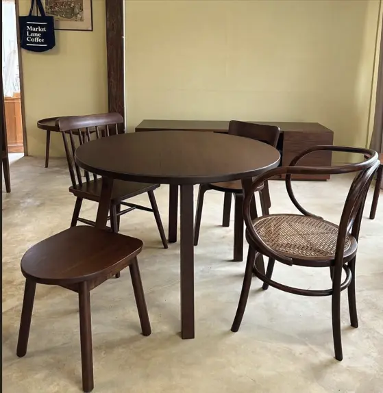 โต๊ะกลมไม้สักเก่ารุ่น flat ฺBY SHUND Furniture